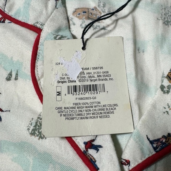 Hearth & Hand Winter/Snow Ski Print Pajama Top - Picture 4 of 5